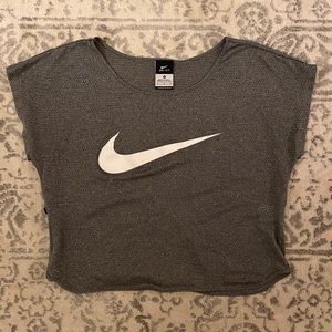 Nike Crop Top Women’s Dry Fit